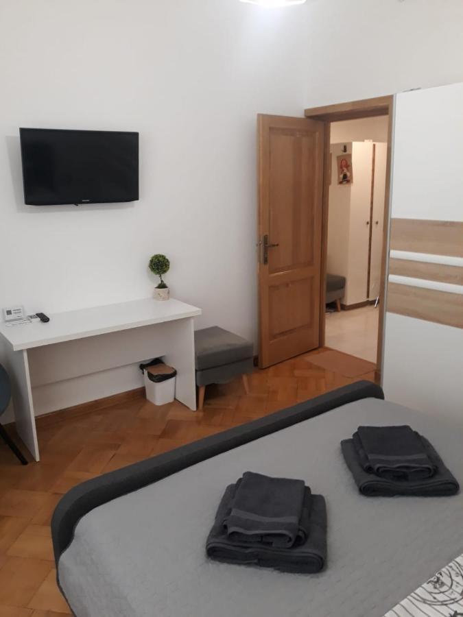 Nice Studio In Old Town Bukarest Exteriör bild