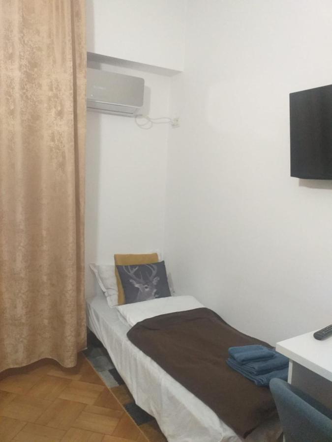 Nice Studio In Old Town Bukarest Exteriör bild