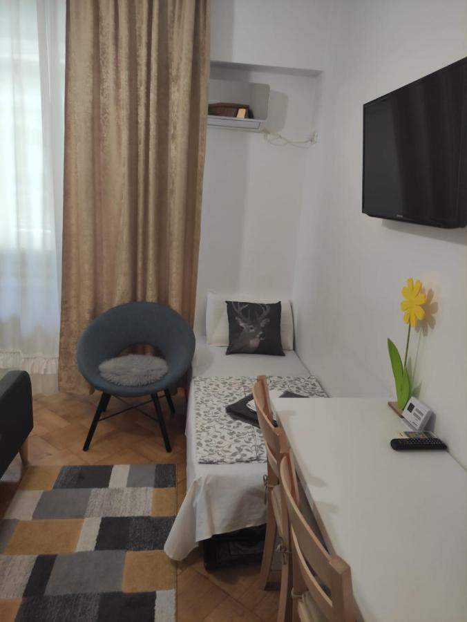 Nice Studio In Old Town Bukarest Exteriör bild